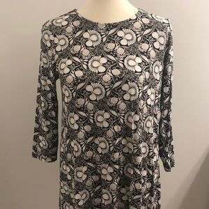 White Black and Tan print 3/4 sleeve dress